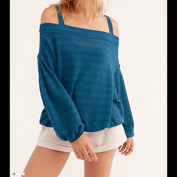 Free People Tops - NWT! Free People Off The Shoulder Sweater.